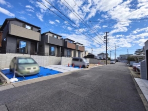 現地と前面道路 前面道路含む現地写真