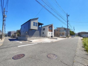 現地と前面道路 前面道路含む現地写真