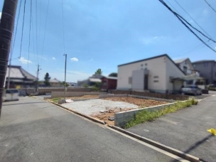 現地と前面道路 前面道路含む現地写真