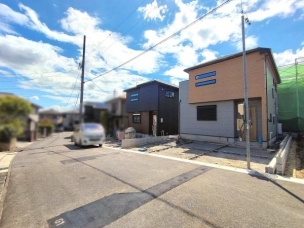 現地と前面道路 前面道路含む現地写真