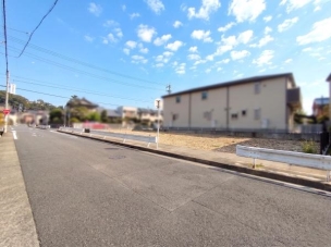 現地と前面道路 新築分譲住宅 天白区元八事3期 1号棟 外観
