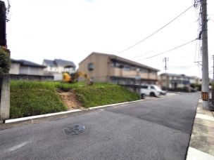 現地と前面道路 前面道路含む現地写真