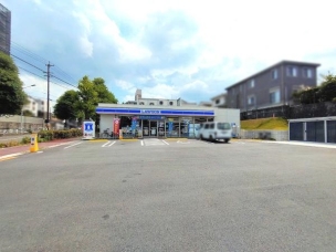 【コンビニ】ローソン名東区平和が丘店 350m 周辺環境
