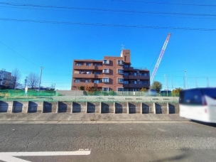 現地と前面道路 前面道路含む現地写真
