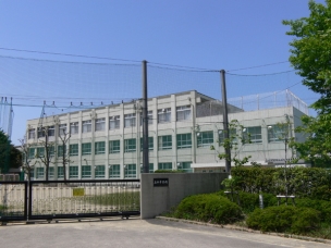【中学校】名古屋市立上社中学校 960m 周辺環境