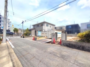現地と前面道路 前面道路含む現地写真
