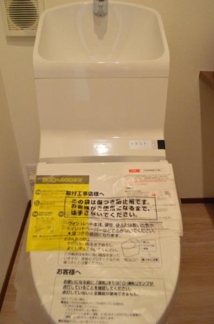 同仕様写真(温水洗浄便座) 同仕様写真(内観)